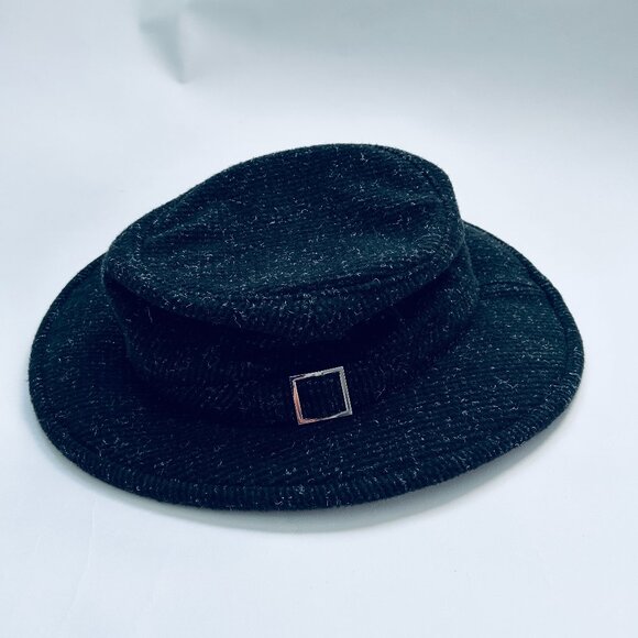 Tilley Endurables Winter Hat TW2 Earflaps 1/2 Wool Black Tweed